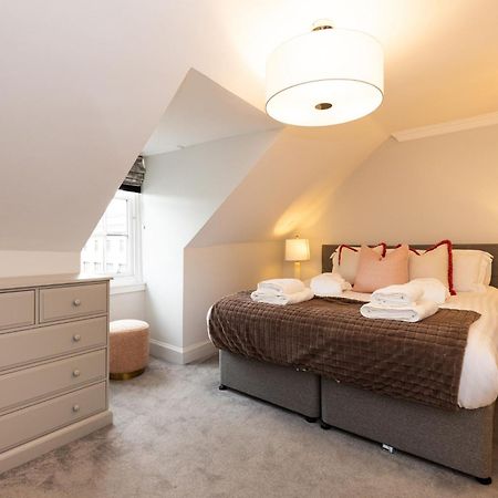 Righ Properties - Luxurious City Centre Three Bedroom Apartment 에든버러 외부 사진