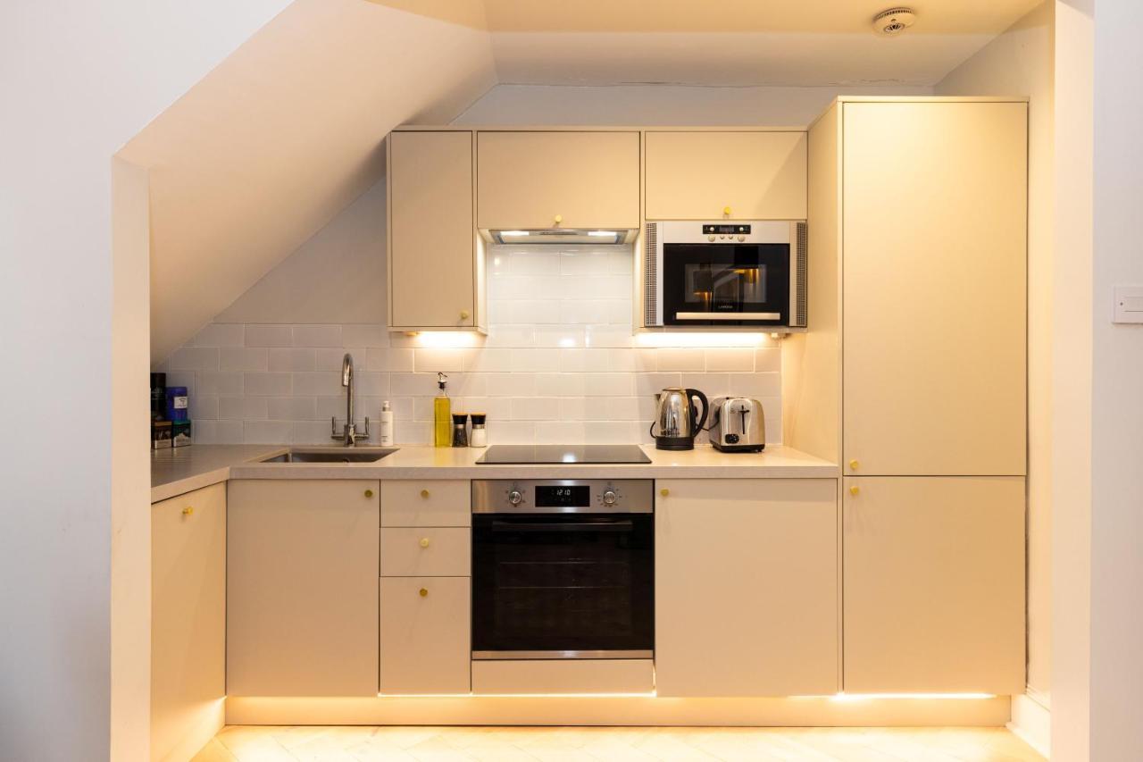 Righ Properties - Luxurious City Centre Three Bedroom Apartment 에든버러 외부 사진